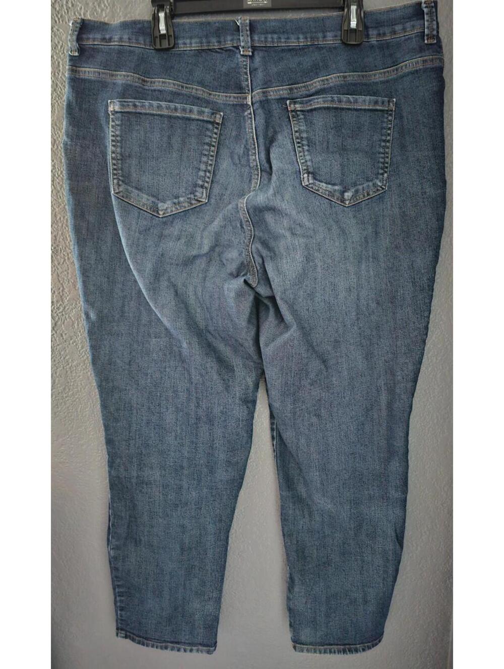 Women's Gloria Vanderbilt Amanda Denim Jeans Pants Size 18 W Blue Straight Leg - Picture 10 of 13